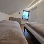 Haus Daut דירה *
